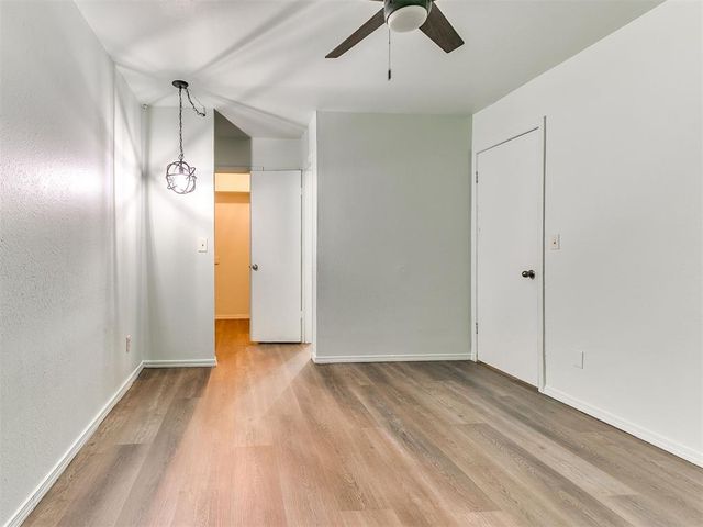 6704 N Meridian Avenue e, Oklahoma City, OK 73116