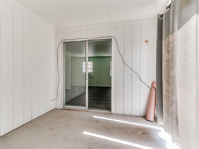 6704 N Meridian Avenue e, Oklahoma City, OK 73116