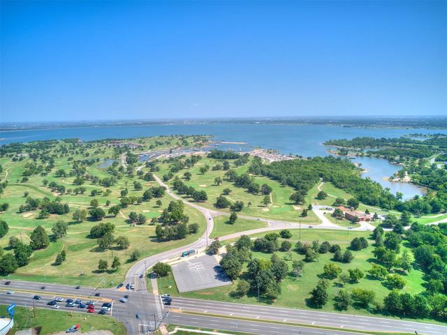 6704 N Meridian Avenue e, Oklahoma City, OK 73116