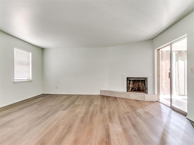 6704 N Meridian Avenue e, Oklahoma City, OK 73116