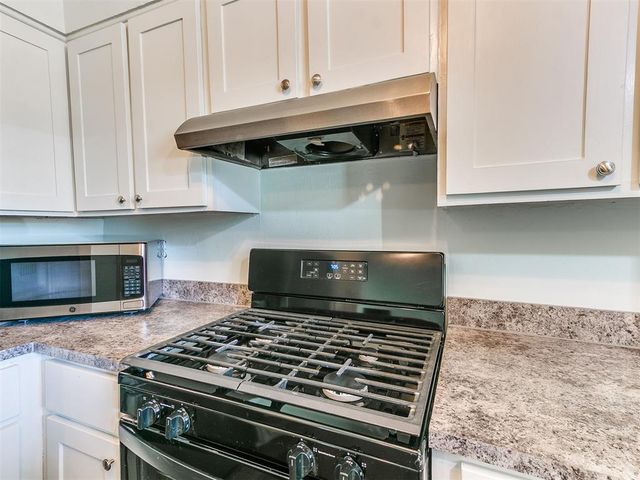 6704 N Meridian Avenue e, Oklahoma City, OK 73116