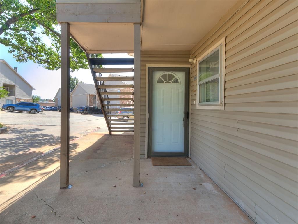 6704 N Meridian Avenue e, Oklahoma City, OK 73116