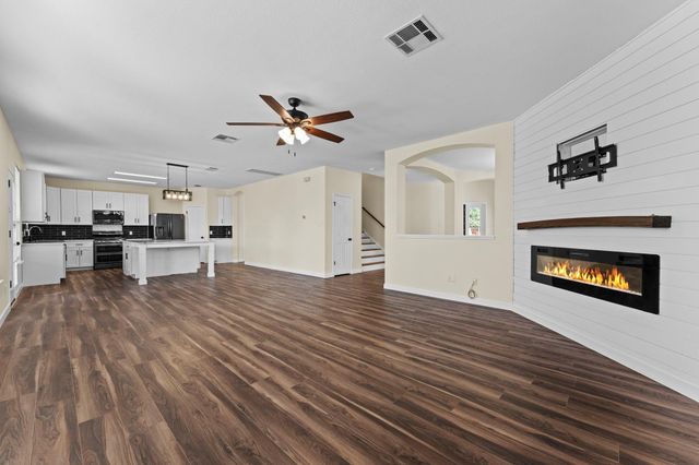 2015 Angelique CT, Leander, TX 78641