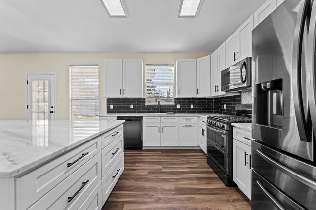 2015 Angelique CT, Leander, TX 78641