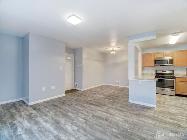 130 Applegate Lane, East Brunswick, NJ 08816