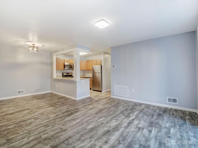 130 Applegate Lane, East Brunswick, NJ 08816