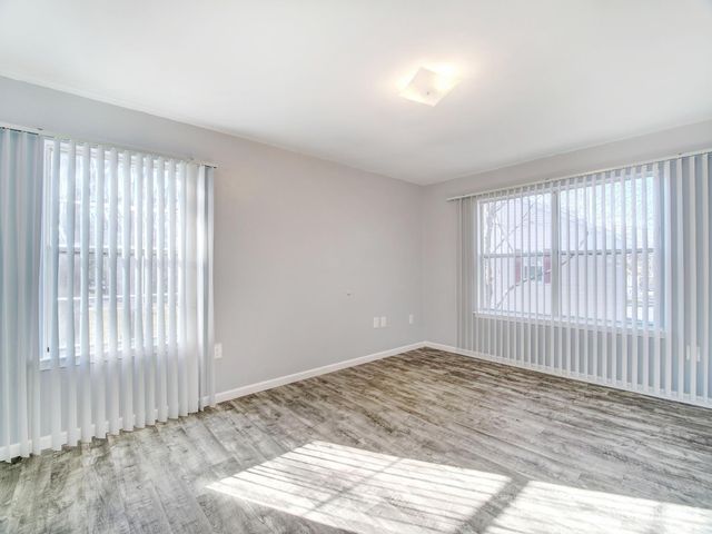 130 Applegate Lane, East Brunswick, NJ 08816