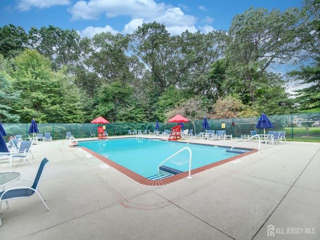 130 Applegate Lane, East Brunswick, NJ 08816