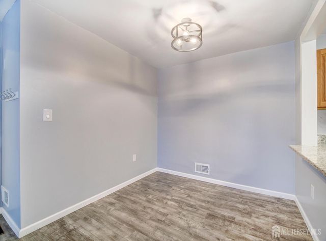 130 Applegate Lane, East Brunswick, NJ 08816