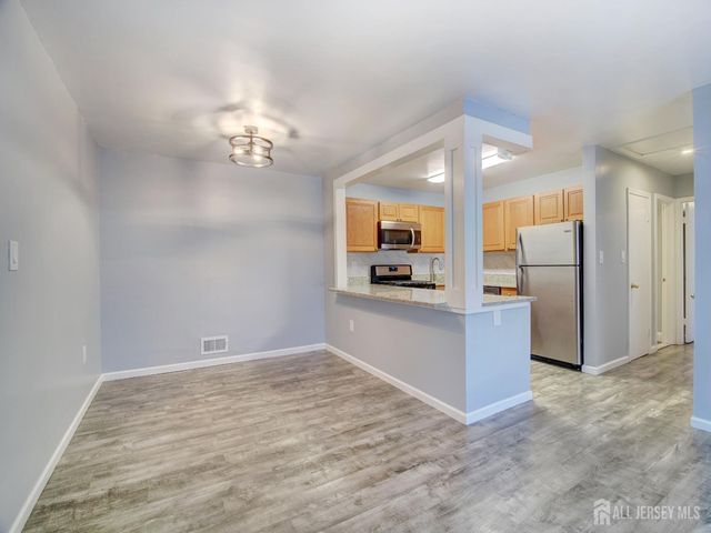 130 Applegate Lane, East Brunswick, NJ 08816