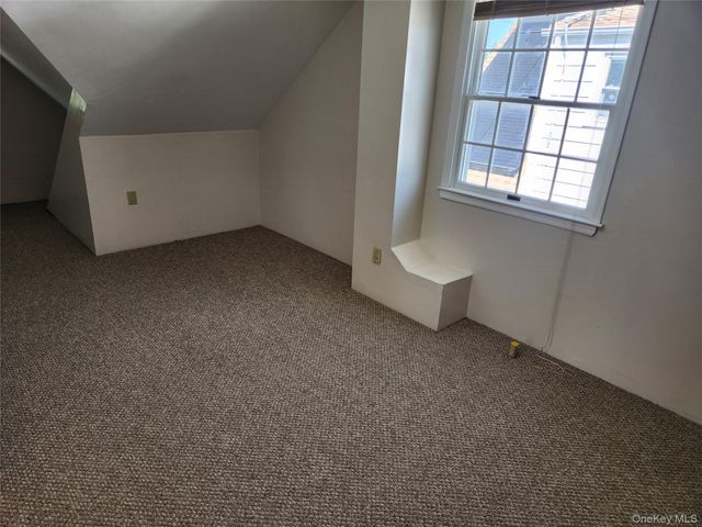 956 Cherry Lane, Floral Park, NY 11001