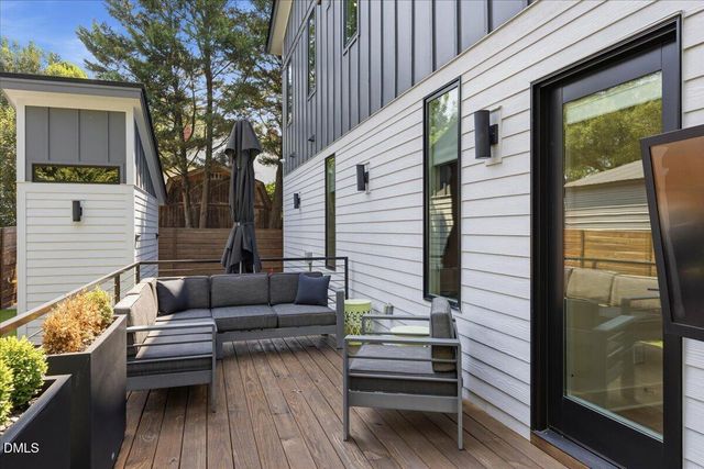 210 W Horne Street, Clayton, NC 27520