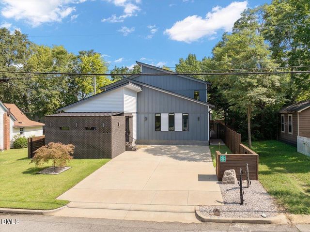 210 W Horne Street, Clayton, NC 27520