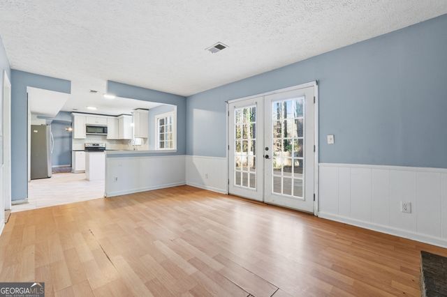 4828 Oak Path, Stone Mountain, GA 30088