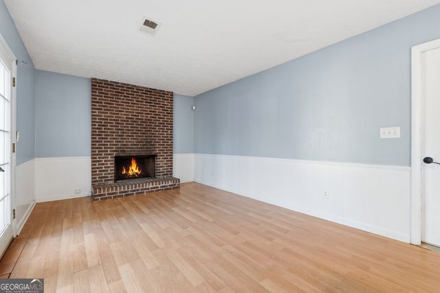 4828 Oak Path, Stone Mountain, GA 30088