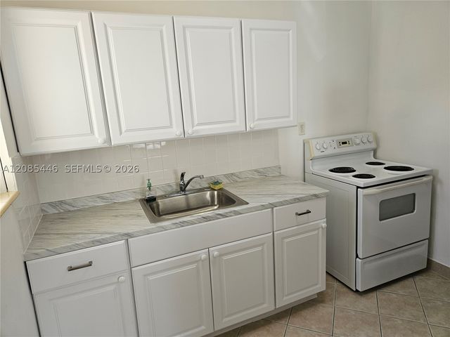 145 SW 60th Ct, Miami, FL 33144