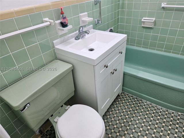 145 SW 60th Ct, Miami, FL 33144