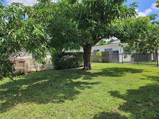 145 SW 60th Ct, Miami, FL 33144