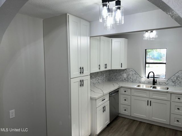 757 Highland Drive, Biloxi, MS 39532