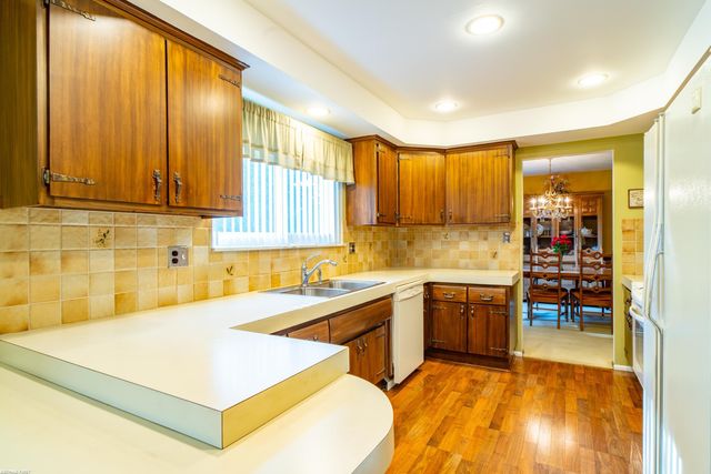 30607 Lorraine Avenue, Warren, MI 48093