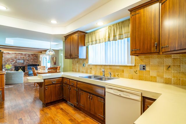 30607 Lorraine Avenue, Warren, MI 48093