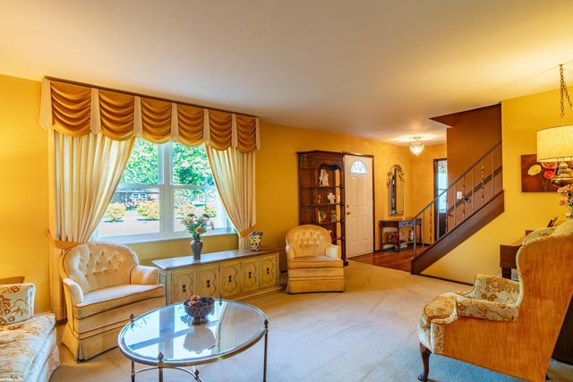 30607 Lorraine Avenue, Warren, MI 48093