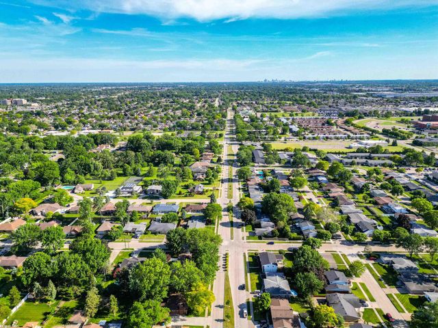 30607 Lorraine Avenue, Warren, MI 48093