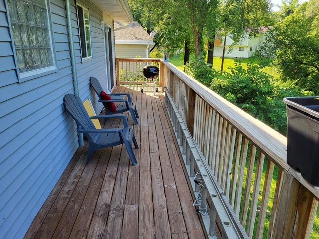 8306 8th Street W, Rock Island, IL 61201