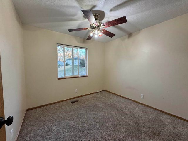 8306 8th Street W, Rock Island, IL 61201