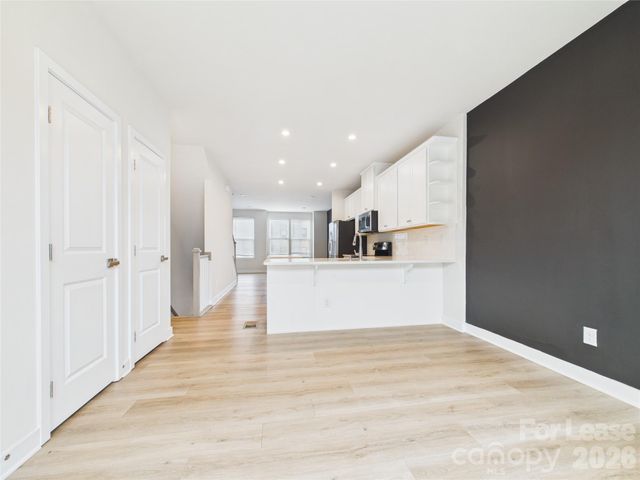 3131 Coquina Lane, Charlotte, NC 28206