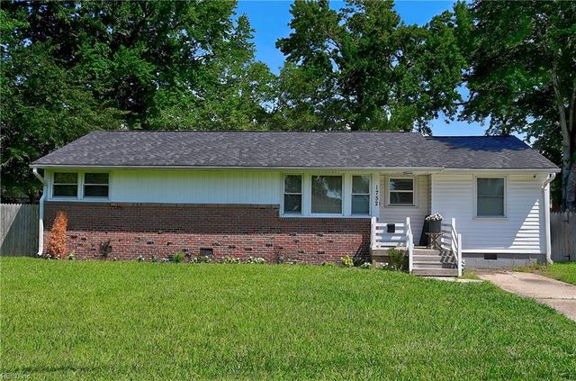 1752 Garden DR, Virginia Beach, VA 23454