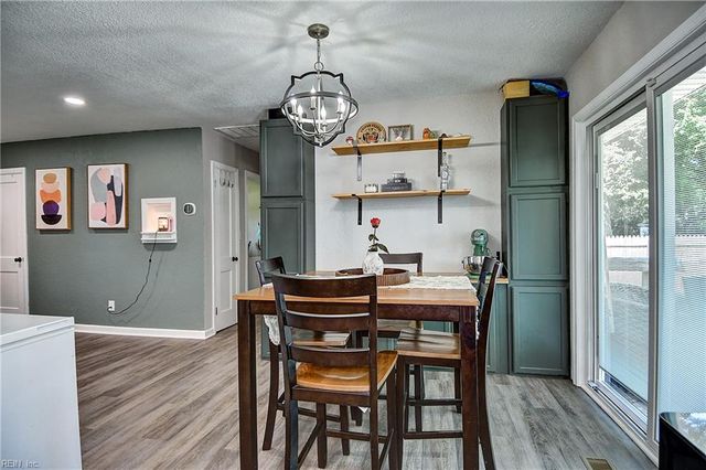 1752 Garden DR, Virginia Beach, VA 23454