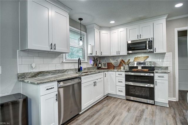 1752 Garden DR, Virginia Beach, VA 23454