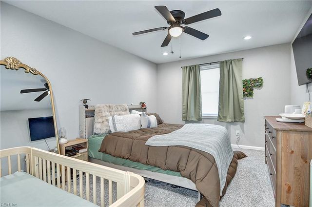 1752 Garden DR, Virginia Beach, VA 23454