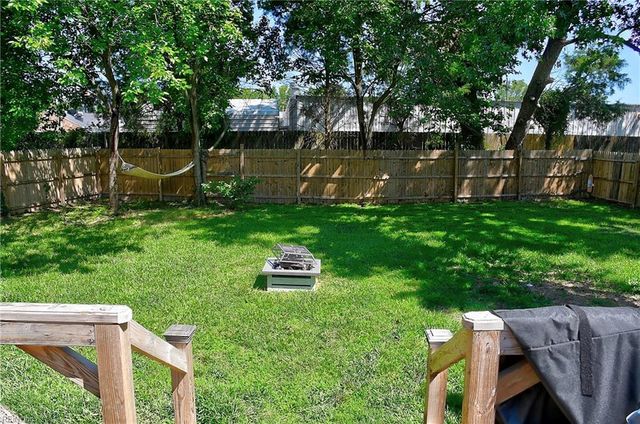 1752 Garden DR, Virginia Beach, VA 23454