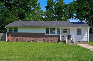 1752 Garden DR, Virginia Beach, VA 23454
