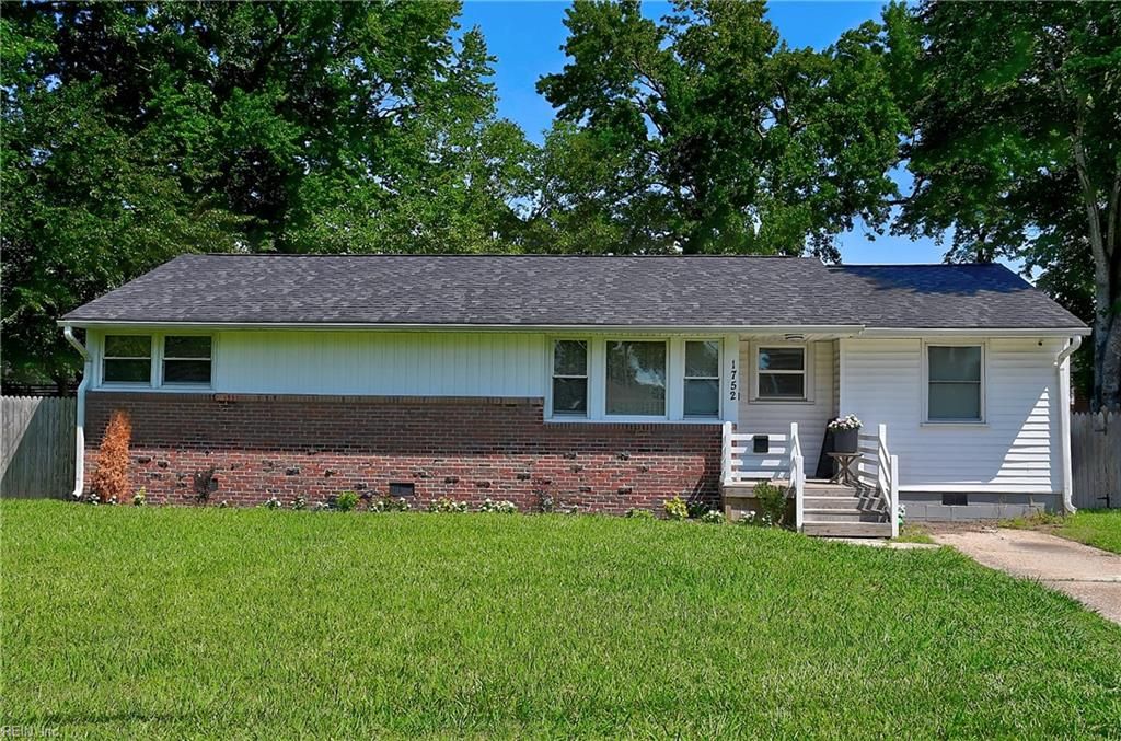 1752 Garden DR, Virginia Beach, VA 23454