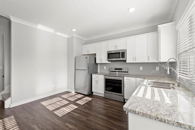 2017 Ocean Drive, Atlanta, GA 30318