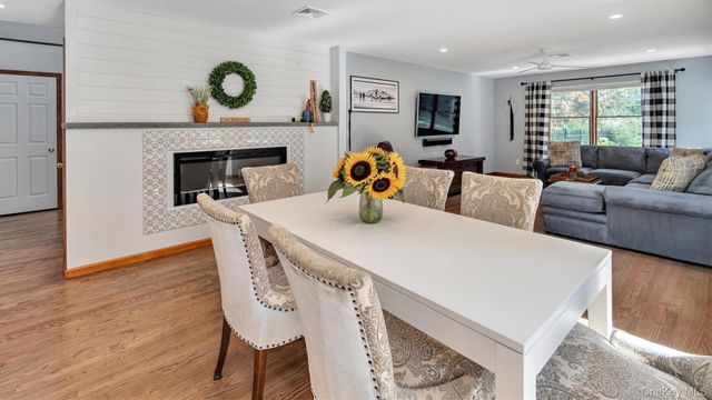 181 Landing Lane, Baiting Hollow, NY 11933