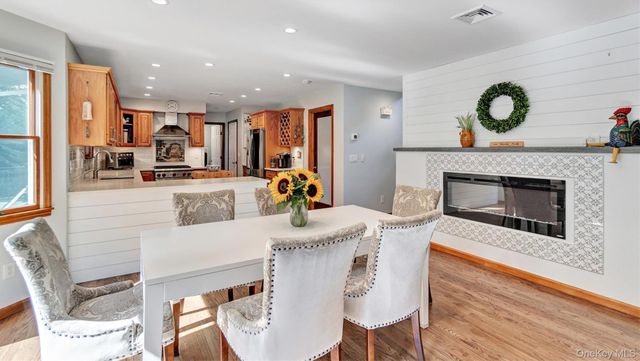 181 Landing Lane, Baiting Hollow, NY 11933