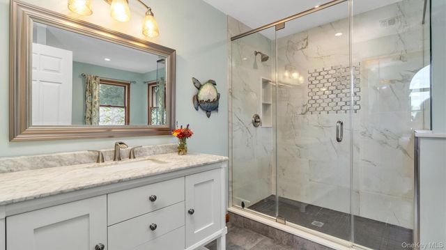 181 Landing Lane, Baiting Hollow, NY 11933