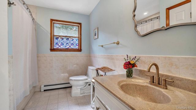 181 Landing Lane, Baiting Hollow, NY 11933