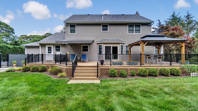 181 Landing Lane, Baiting Hollow, NY 11933