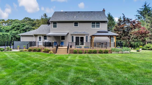 181 Landing Lane, Baiting Hollow, NY 11933