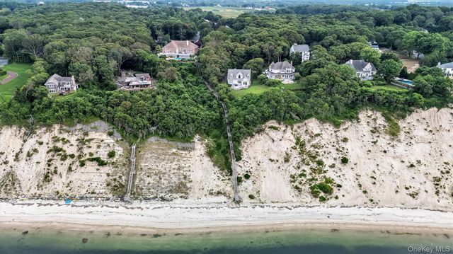 181 Landing Lane, Baiting Hollow, NY 11933