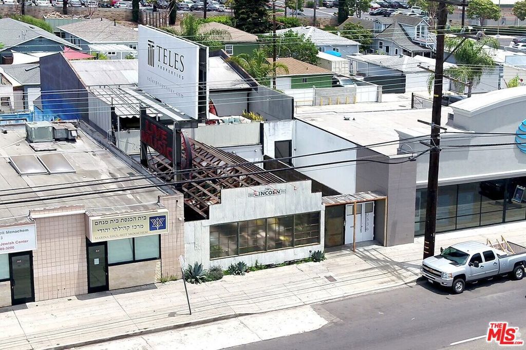 2536 Lincoln Boulevard, Los Angeles, CA 90291 — exterior