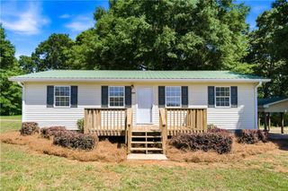 894 Lakeview Drive, Nicholson, GA 30565