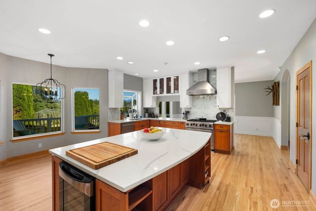 3605 214th Avenue E, Lake Tapps, WA 98391