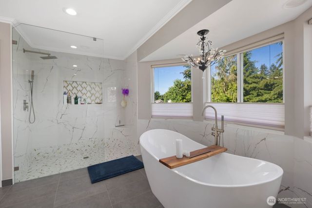 3605 214th Avenue E, Lake Tapps, WA 98391
