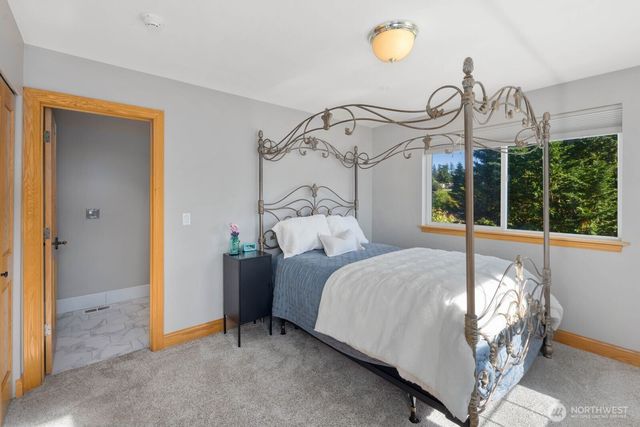3605 214th Avenue E, Lake Tapps, WA 98391